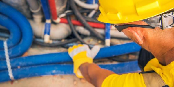 Electricistas Industriales · Instaladores Alta / Baja Tensión Tardienta · Revisión y mantenimiento de cuadros eléctricos y sistemas de control